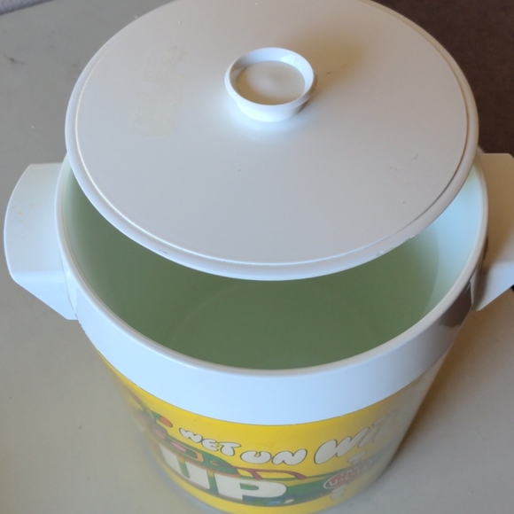Magical Mystery Tour 7 up ice bucket - Picture 3 of 8